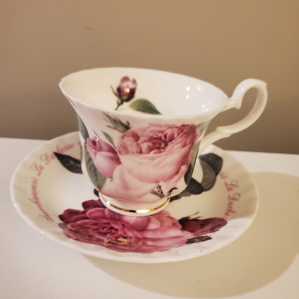 Roy Kirkham Versailles Roses Peony Teacup&Saucer Fine Bone China England
